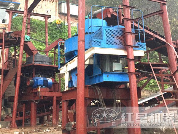 每小時(shí)產(chǎn)420t制砂機(jī)工作現(xiàn)場(chǎng) 每小時(shí)產(chǎn)420t制砂機(jī)工作現(xiàn)場(chǎng)