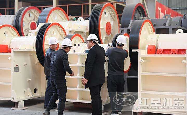 客戶(hù)到場(chǎng)參觀,專(zhuān)業(yè)技術(shù)人員全程講解 客戶(hù)到場(chǎng)參觀,專(zhuān)業(yè)技術(shù)人員全程講解