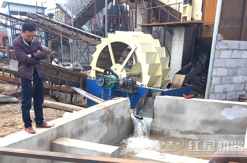 洗砂機(jī)作業(yè)現(xiàn)場(chǎng)圖 洗砂機(jī)作業(yè)現(xiàn)場(chǎng)圖