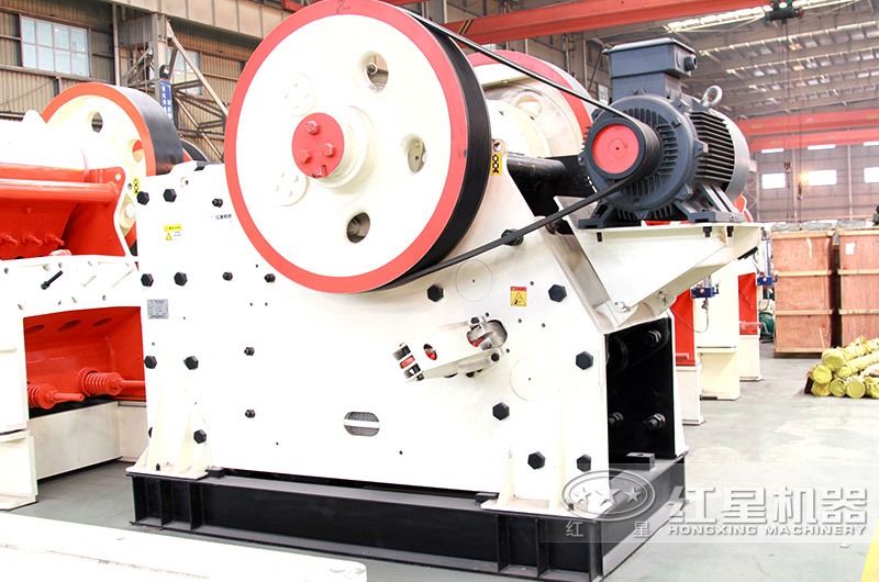 歐版鄂式破碎機(jī),自動(dòng)化程度高 歐版鄂式破碎機(jī),自動(dòng)化程度高