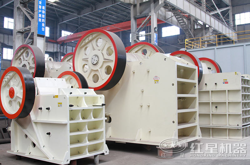 圖1:顎式粉碎機(jī) 圖1:顎式粉碎機(jī)