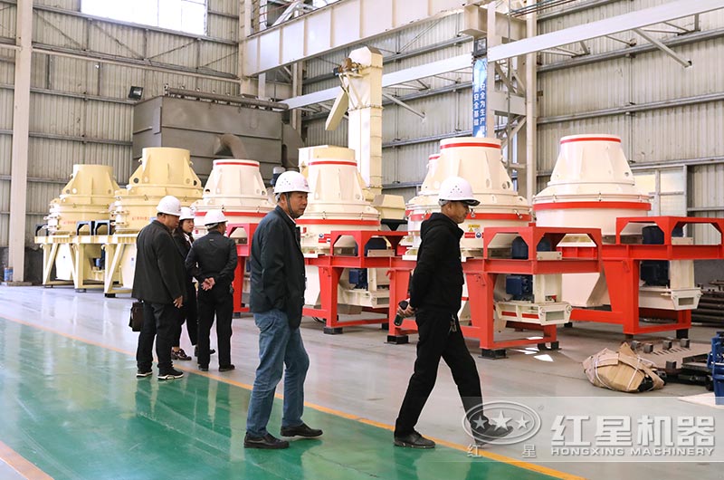 小型制砂機客戶來廠選購 小型制砂機客戶來廠選購