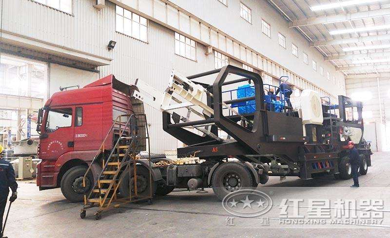 新一代移動碎石機(jī)發(fā)貨 新一代移動碎石機(jī)發(fā)貨
