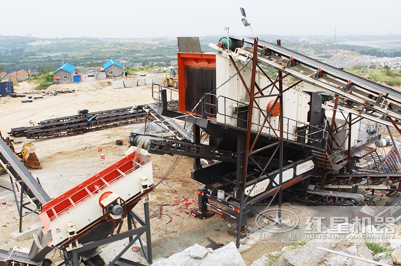 移動式大型砂石料生產(chǎn)線 移動式大型砂石料生產(chǎn)線