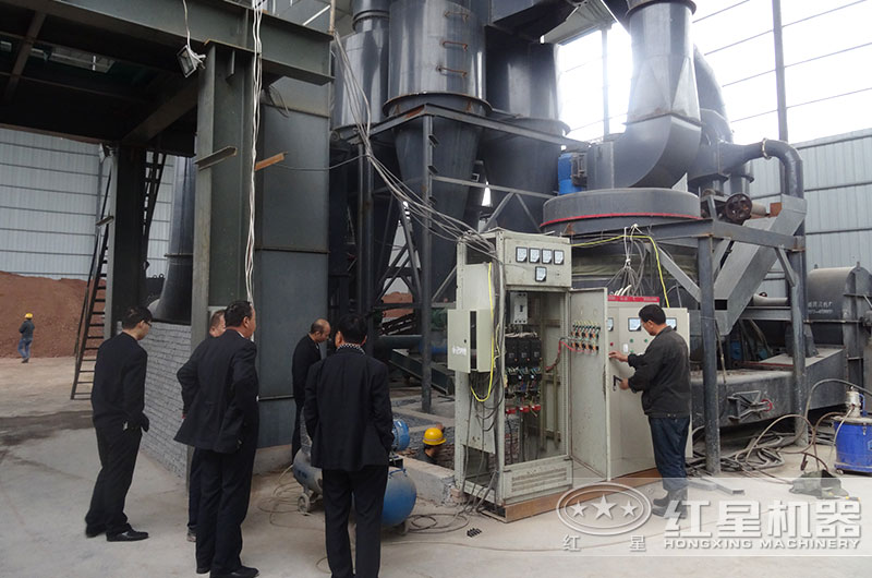 湖南衡陽(yáng)160噸/天高嶺土磨粉生產(chǎn)線(xiàn) 湖南衡陽(yáng)160噸/天高嶺土磨粉生產(chǎn)線(xiàn)