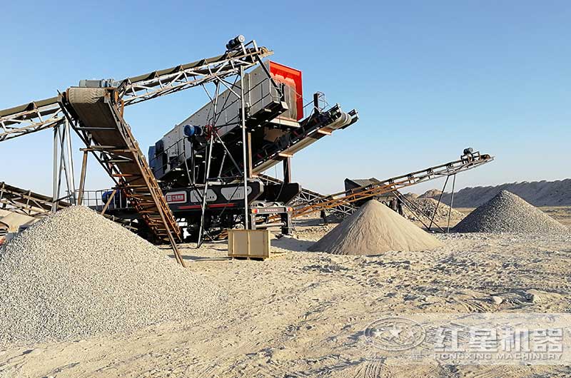 保定客戶移動(dòng)式巖石破碎機(jī)工作現(xiàn)場 保定客戶移動(dòng)式巖石破碎機(jī)工作現(xiàn)場