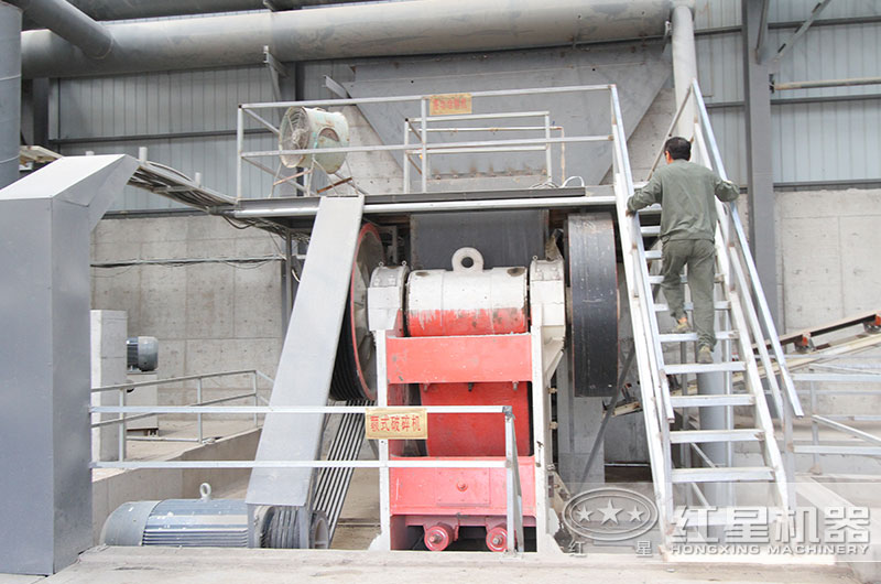 顎破機(jī)工作現(xiàn)場(chǎng)實(shí)拍圖 顎破機(jī)工作現(xiàn)場(chǎng)實(shí)拍圖