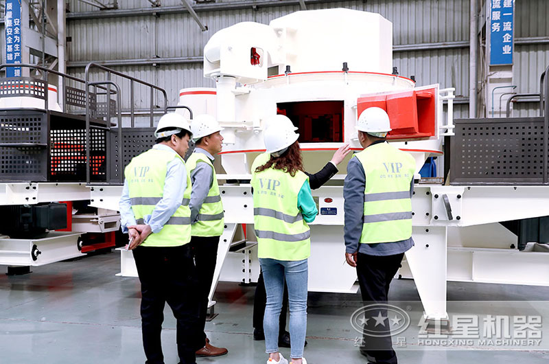 客戶抵達(dá)設(shè)備車間,近距離了解設(shè)備 客戶抵達(dá)設(shè)備車間,近距離了解設(shè)備