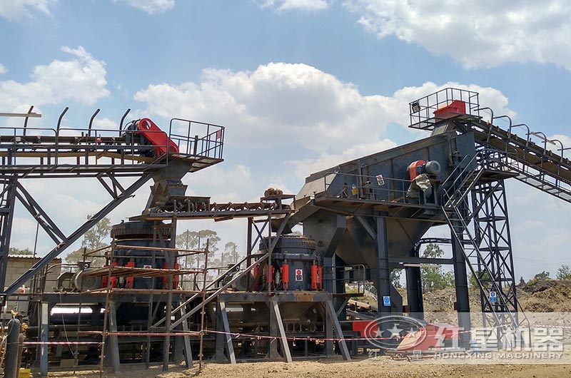 液壓圓錐破碎機(jī)客戶現(xiàn)場(chǎng) 液壓圓錐破碎機(jī)客戶現(xiàn)場(chǎng)