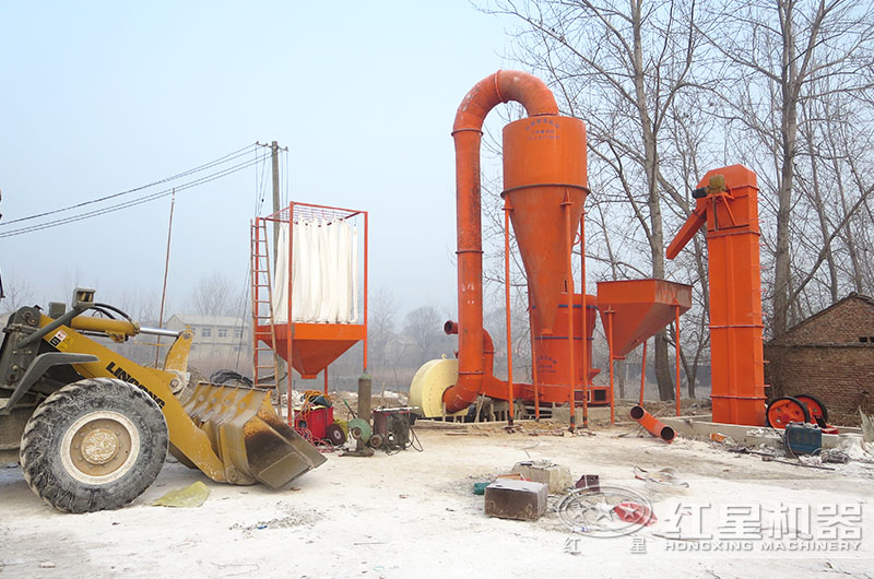 超細粉碎機工作現(xiàn)場圖 超細粉碎機工作現(xiàn)場圖