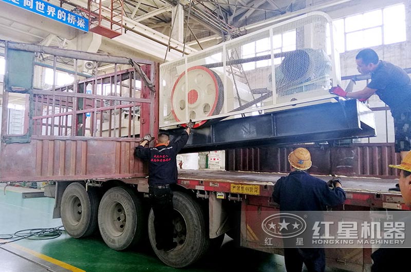 破碎機(jī)發(fā)貨 破碎機(jī)發(fā)貨