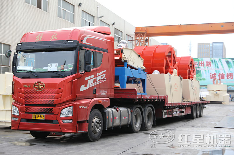 紅星機器大型洗砂機設備發(fā)貨現(xiàn)場 紅星機器大型洗砂機設備發(fā)貨現(xiàn)場