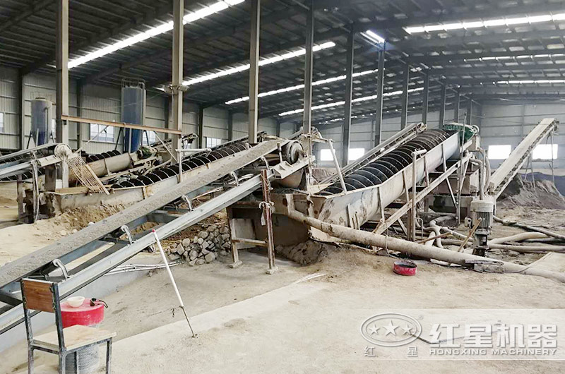 時(shí)產(chǎn)160噸/時(shí)螺旋洗砂機(jī) 時(shí)產(chǎn)160噸/時(shí)螺旋洗砂機(jī)