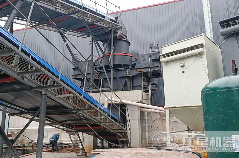 花崗巖制砂加工客戶現(xiàn)場(chǎng)實(shí)拍 花崗巖制砂加工客戶現(xiàn)場(chǎng)實(shí)拍