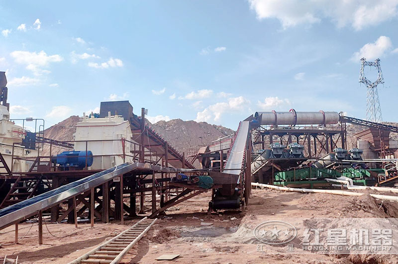 反擊破碎機作業(yè)現(xiàn)場 反擊破碎機作業(yè)現(xiàn)場