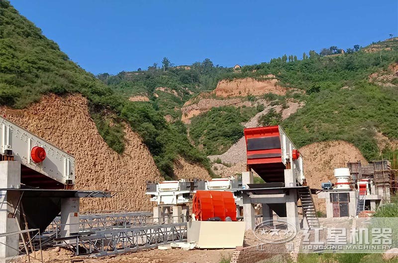 砂石廠成套大型洗砂機設備安裝現(xiàn)場 砂石廠成套大型洗砂機設備安裝現(xiàn)場